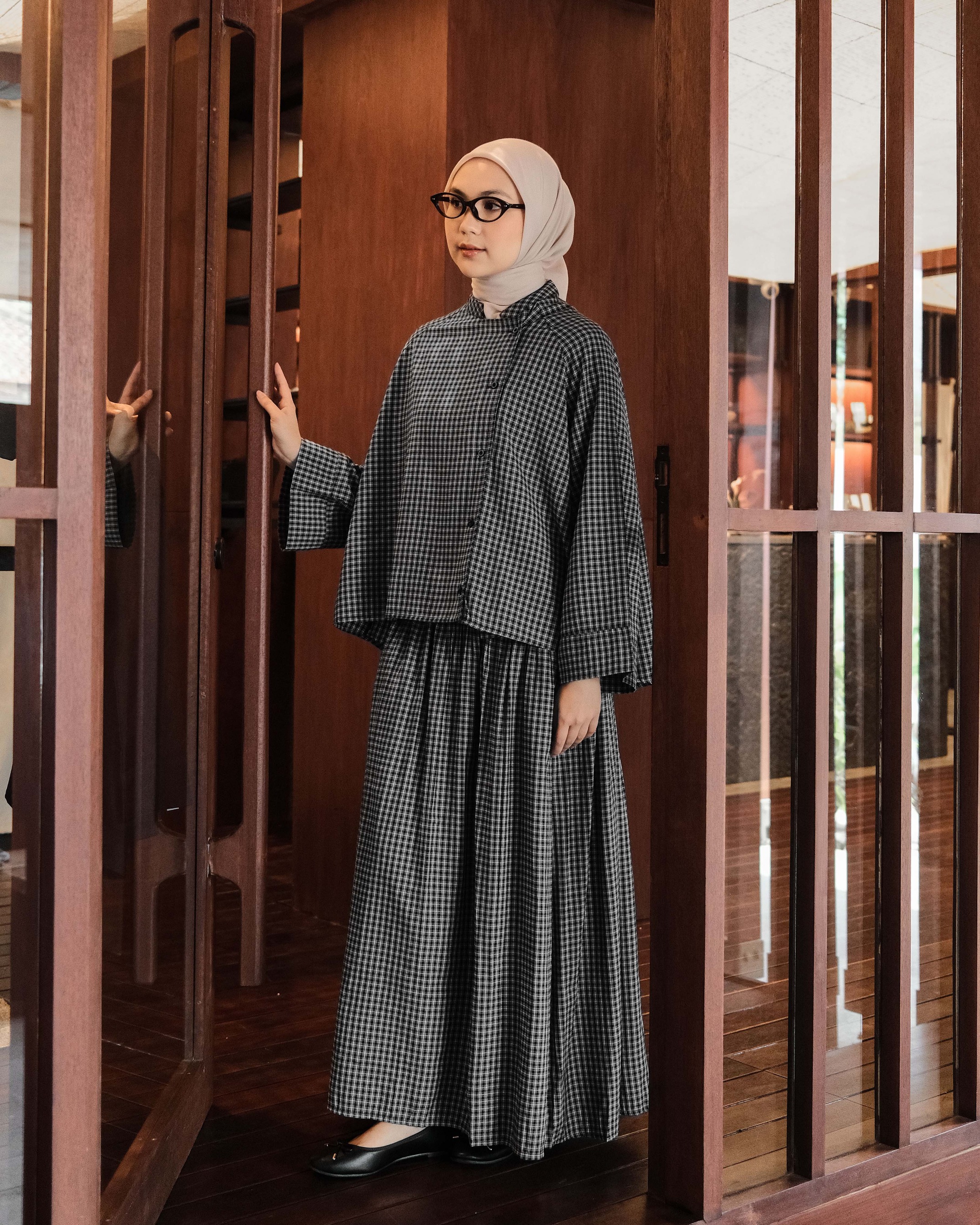 Jia Skirt - SOMEWHERE Collections