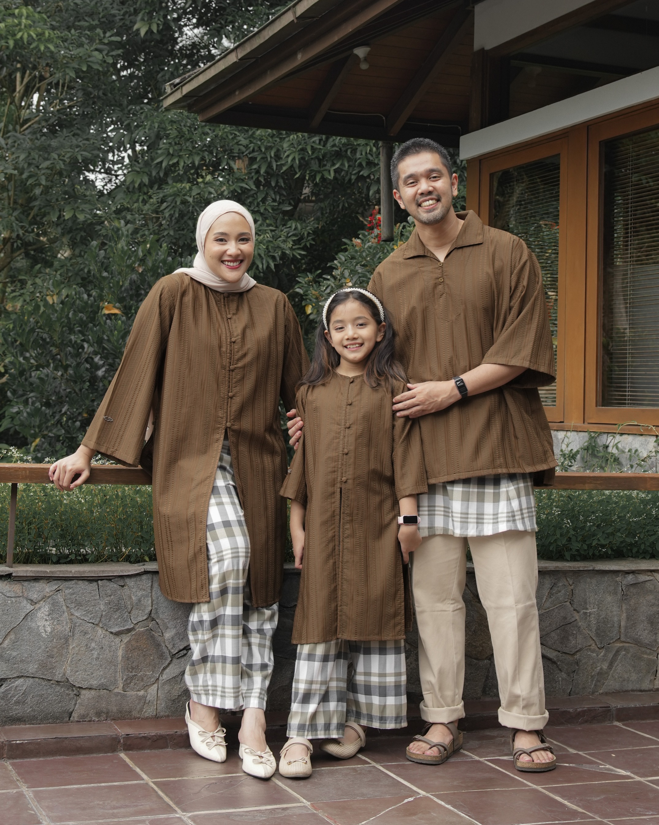 Temu: Sesama Shirt