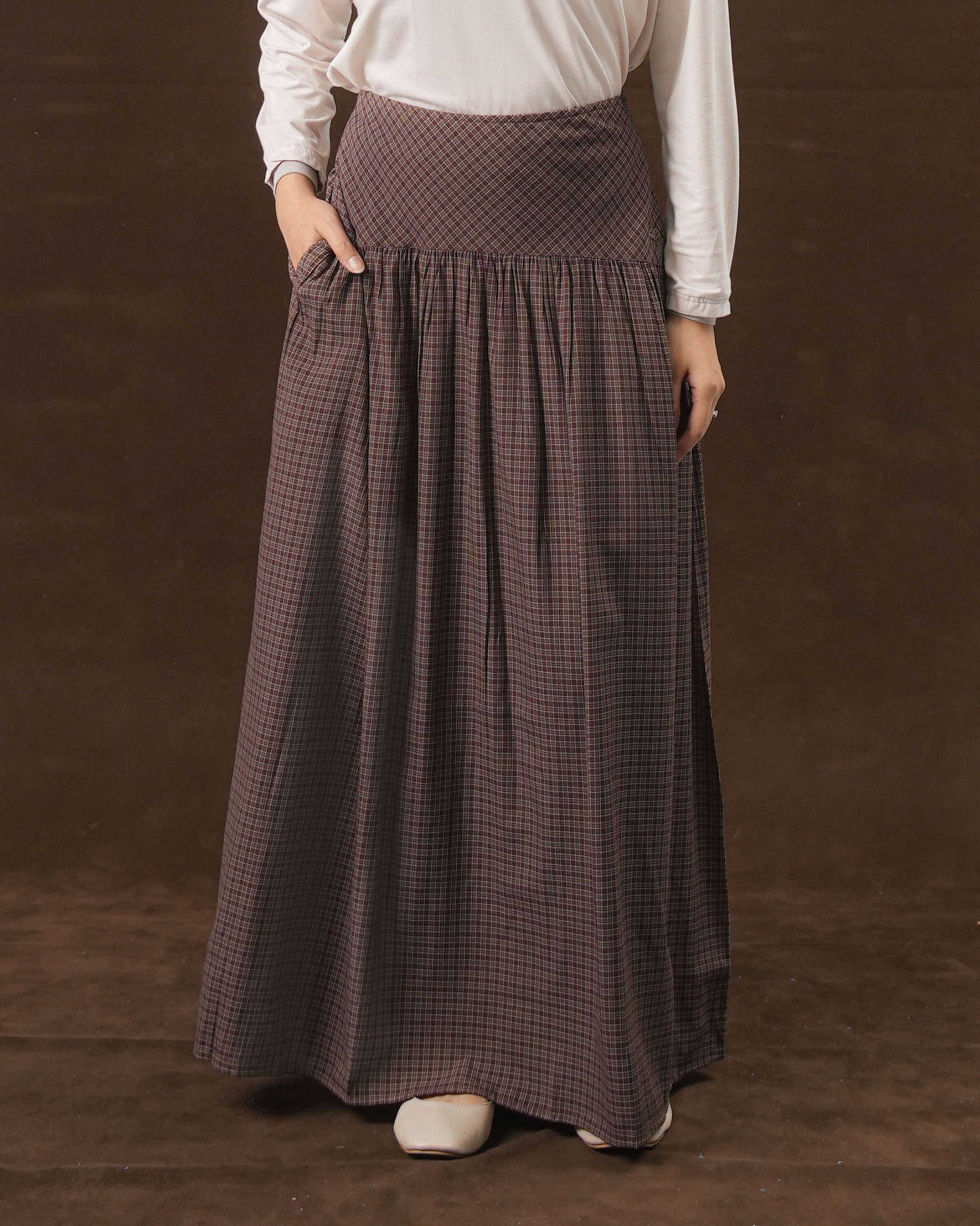 Jia Skirt - SOMEWHERE Collections