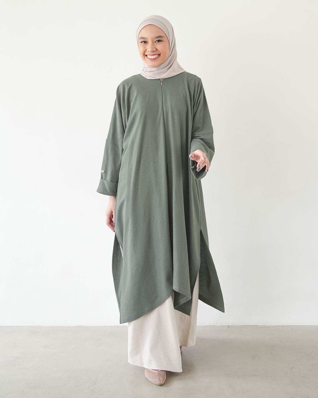 Yumna Abaya