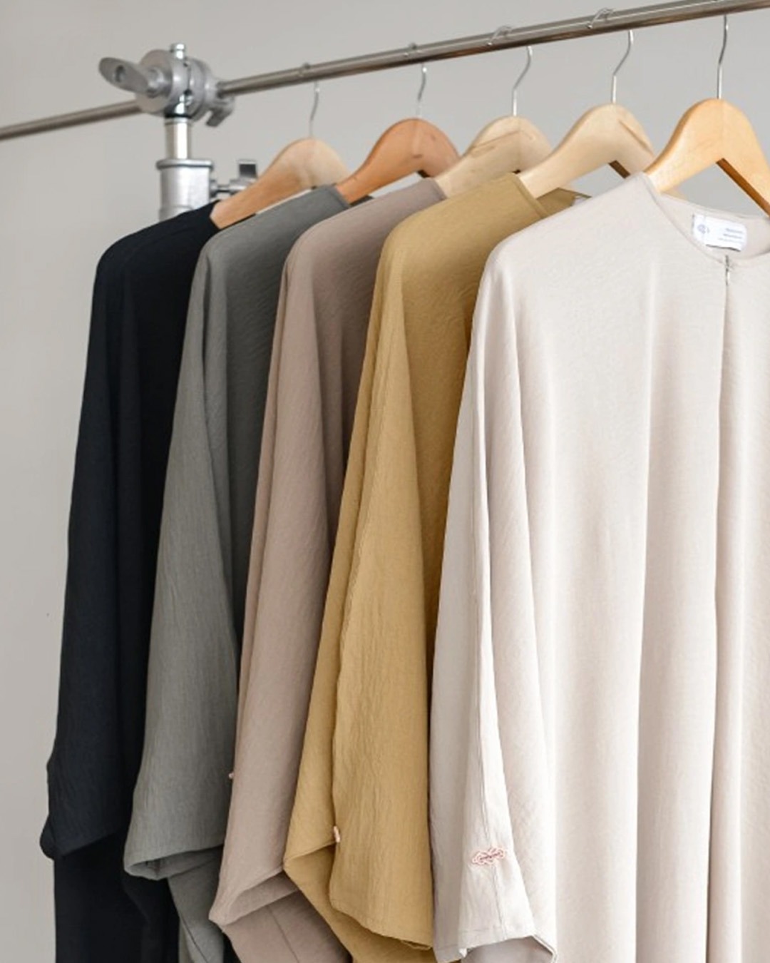 Halsha Abaya