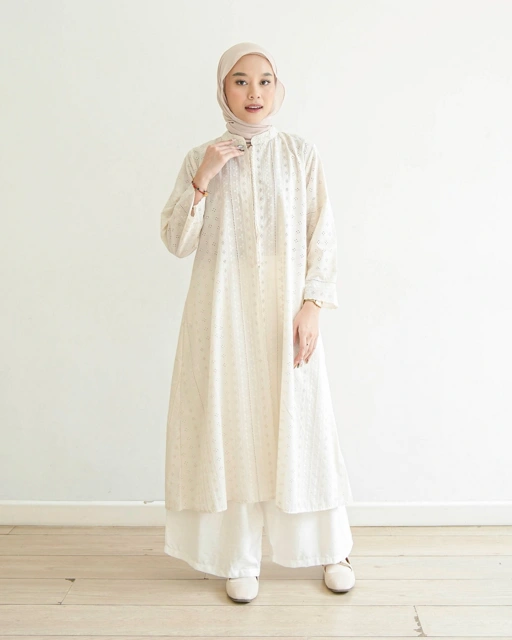 Image of Aziza Tunik
