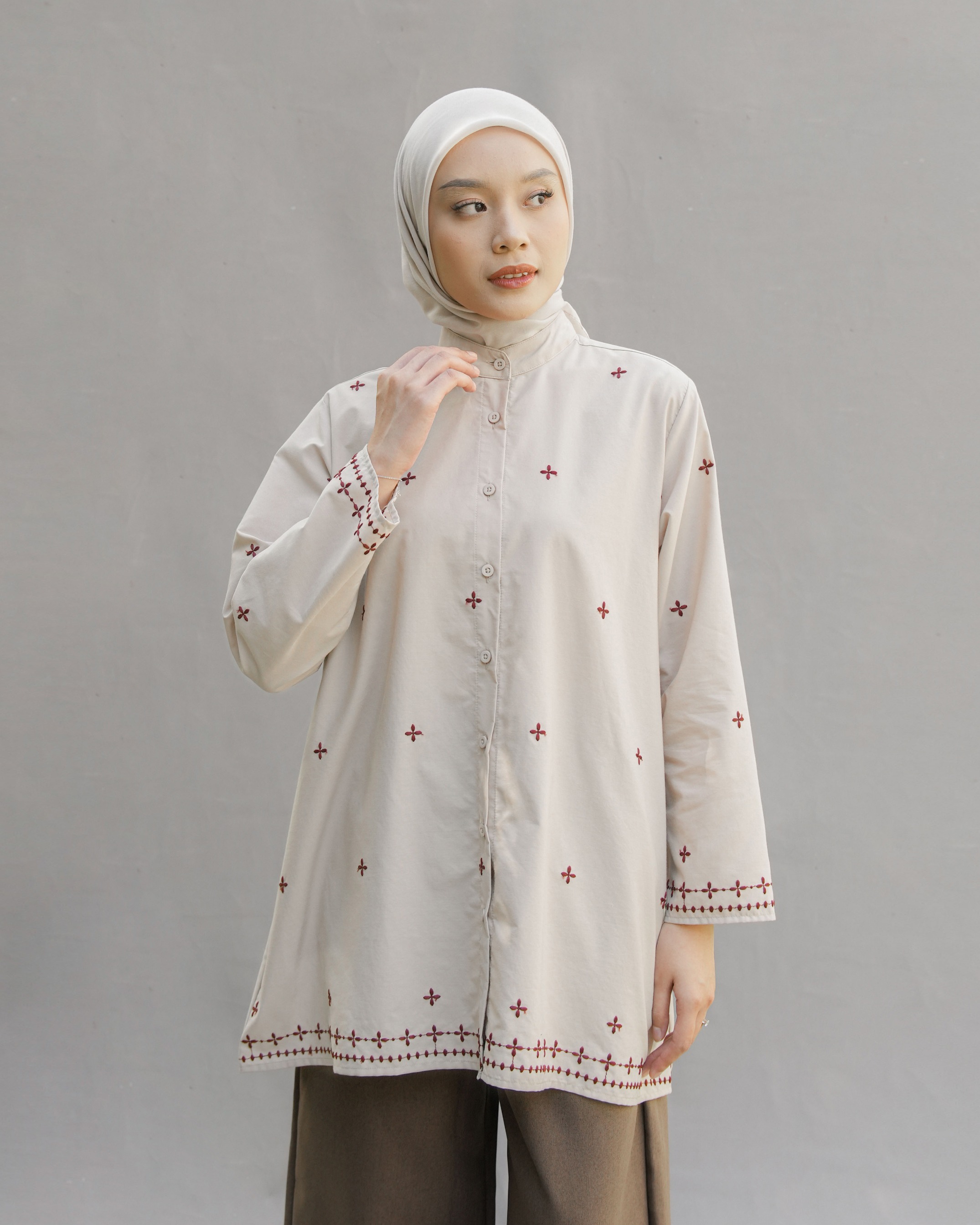 Meraih : Semai Tunik