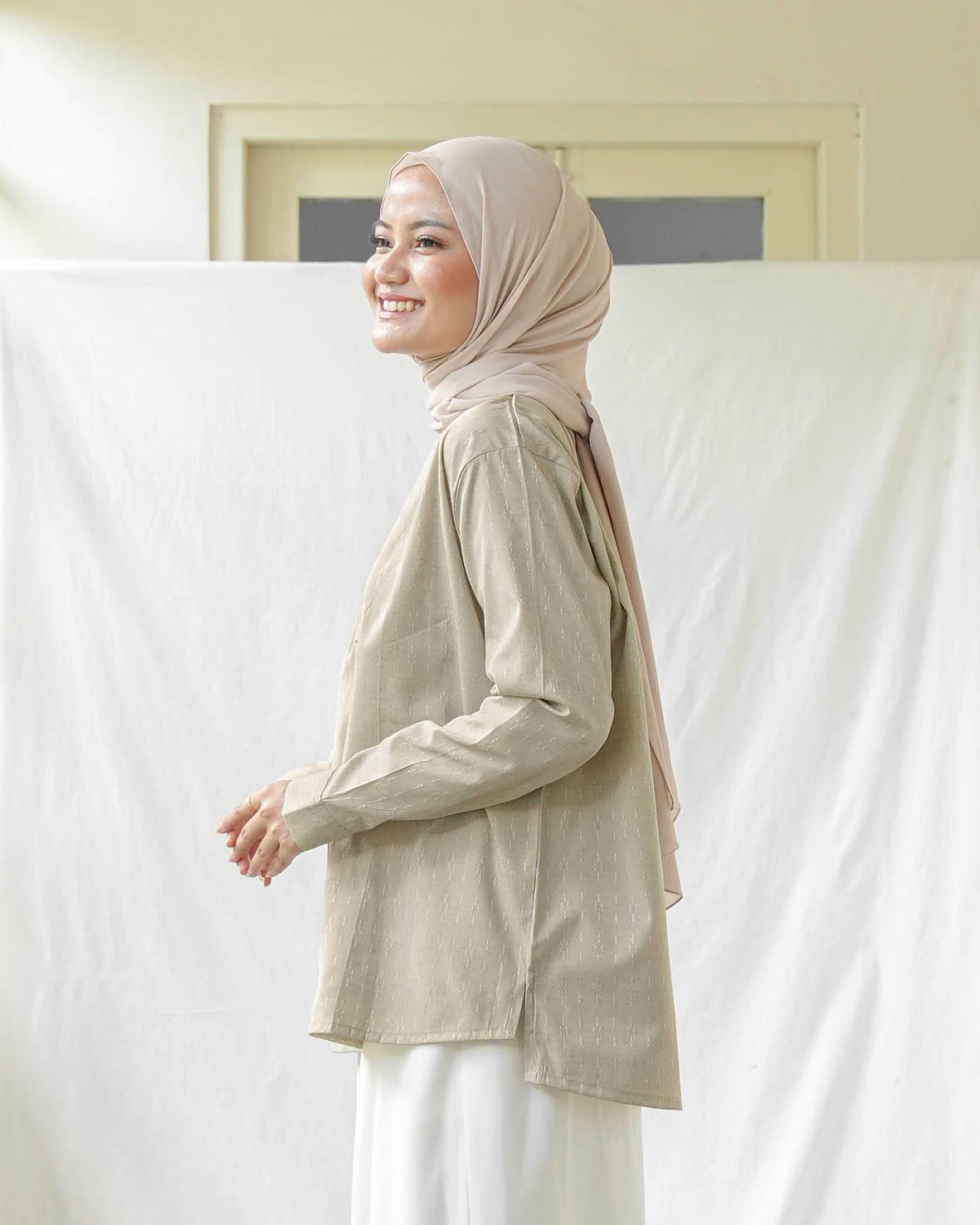 Ruma Mid Button (Unisex)