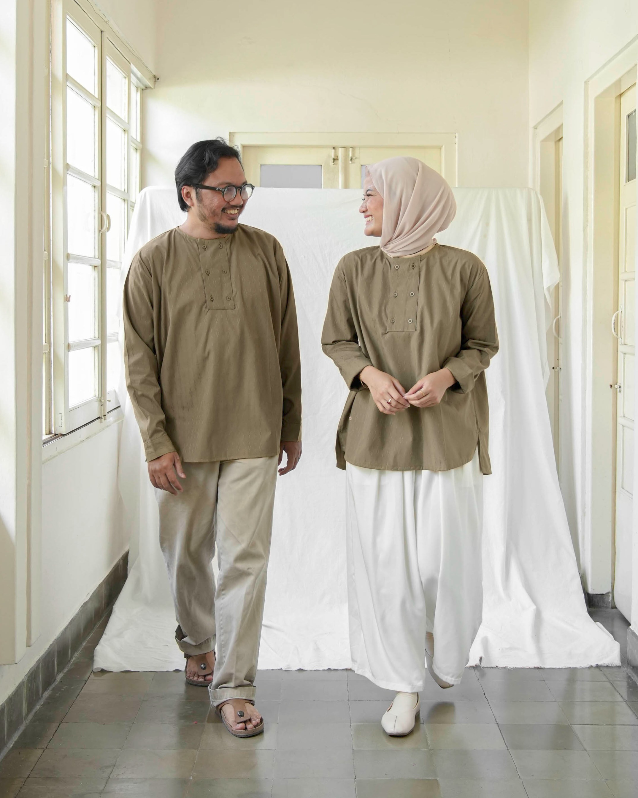 Ruma Mid Button (Unisex)