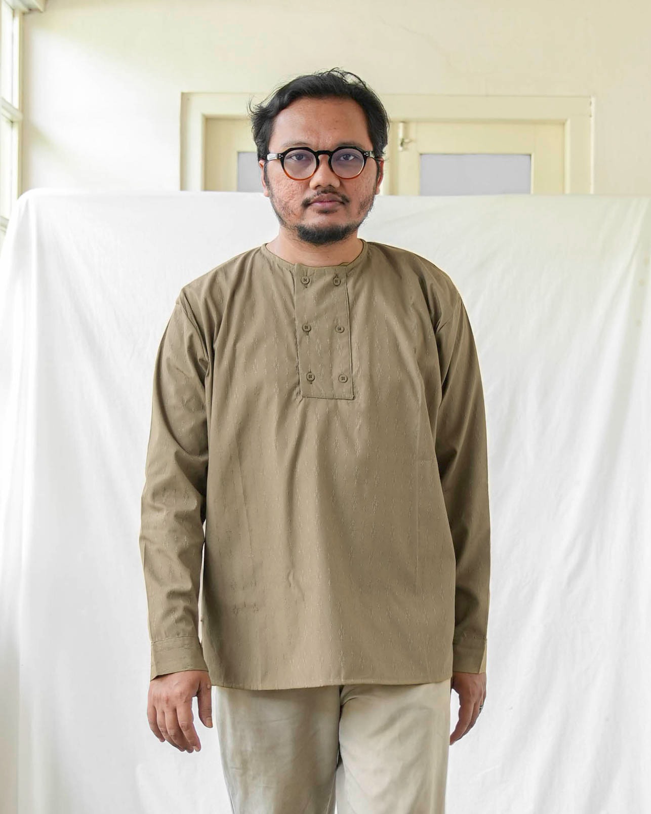 Ruma Mid Button (Unisex)