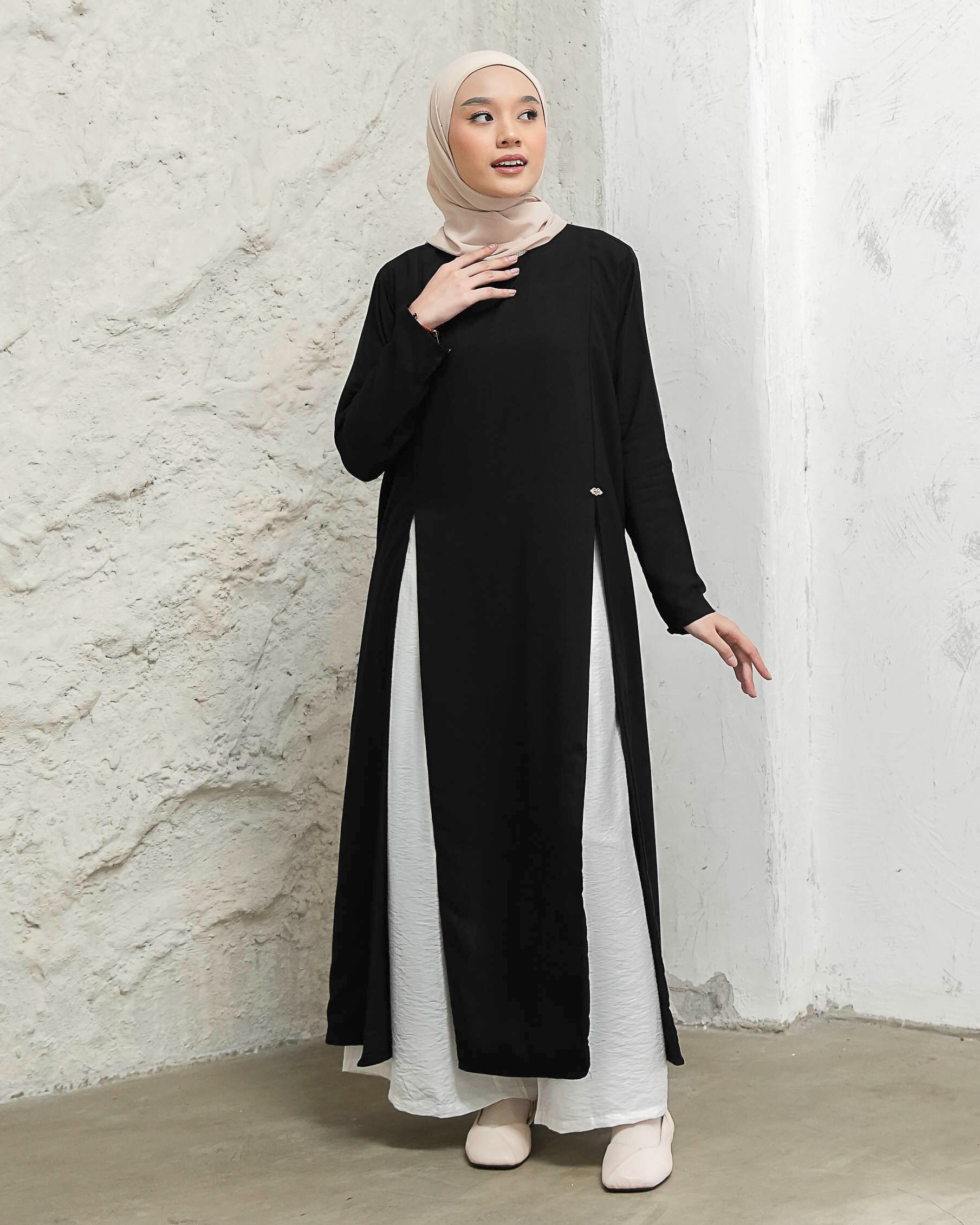 Rana Tunik