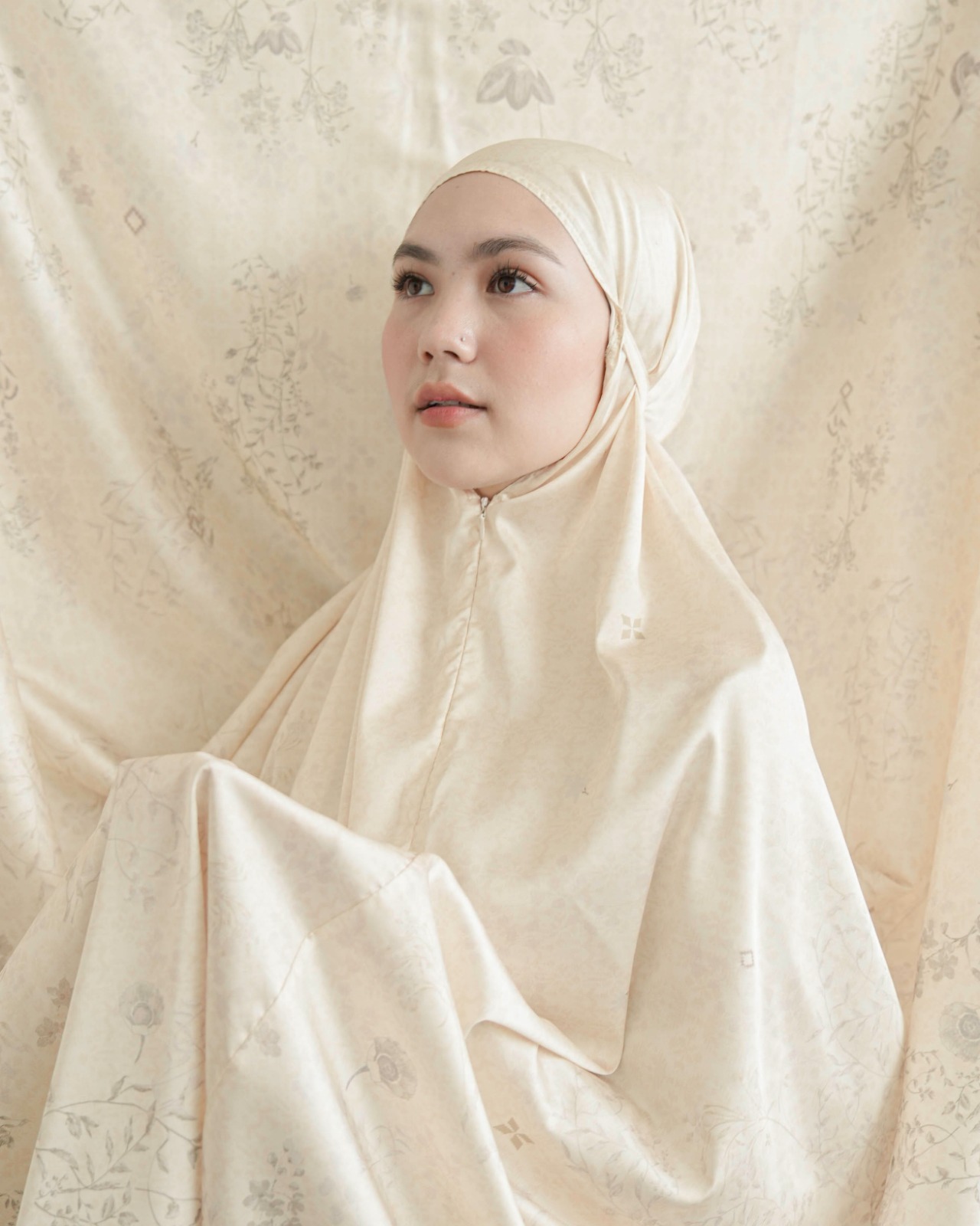 Serene Praying Set