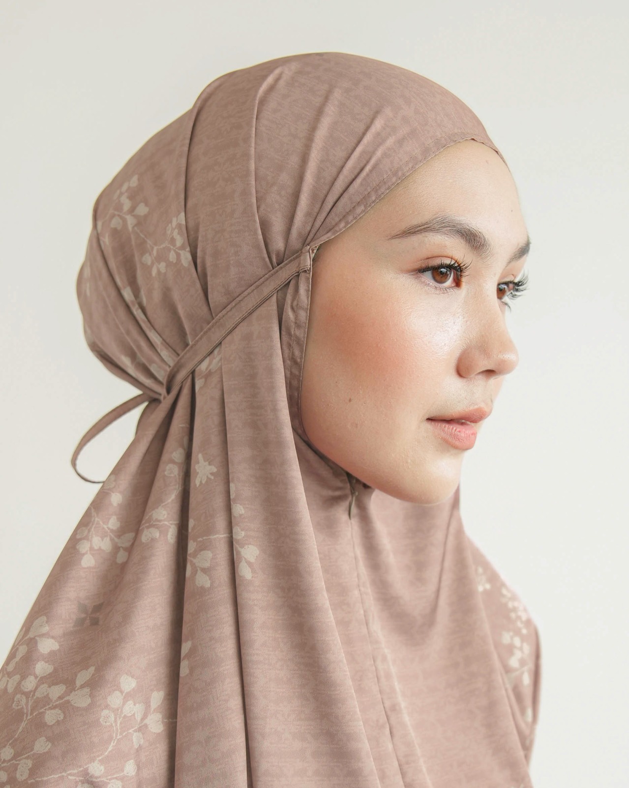 Serene Praying Set