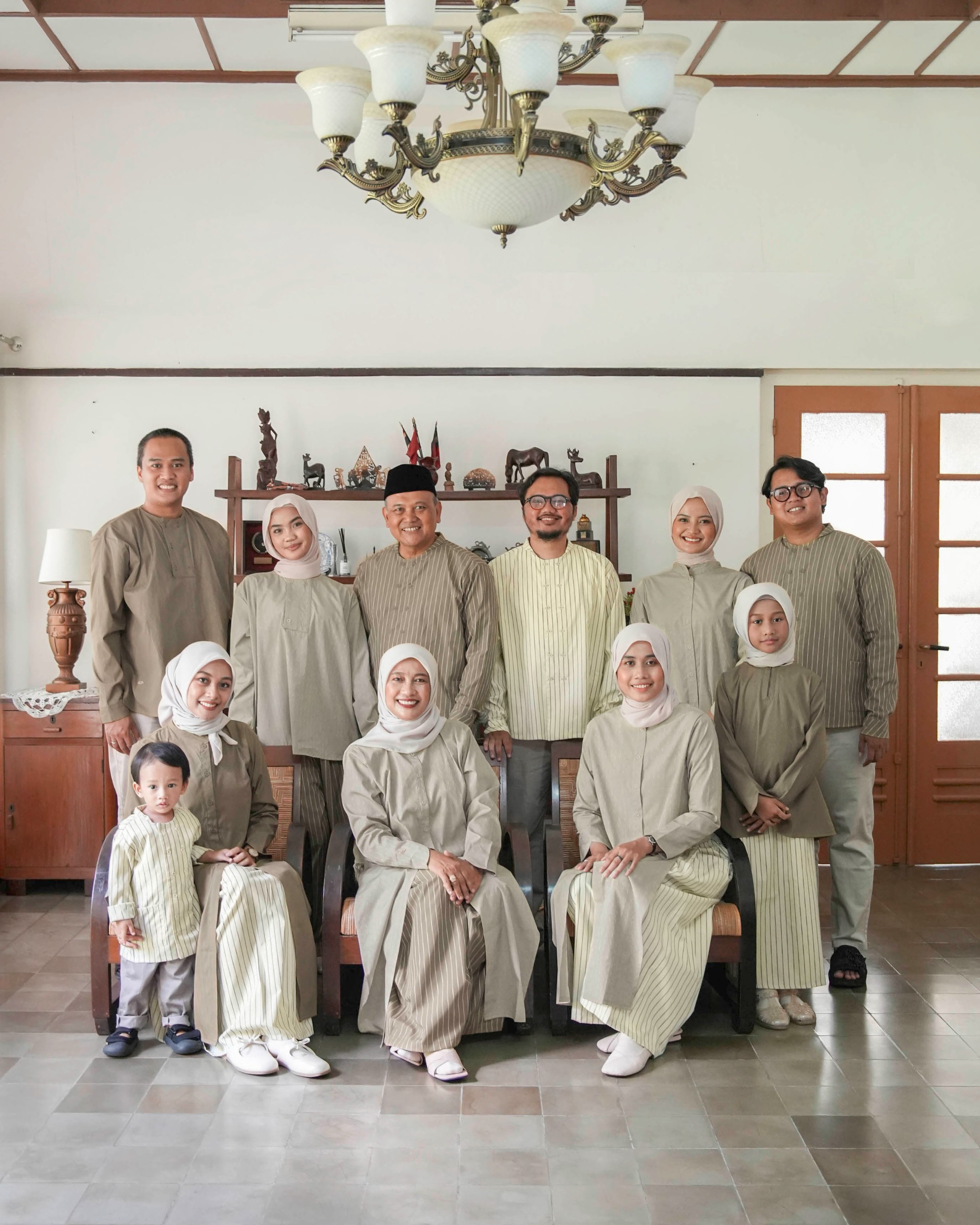 Ruma Mid Button (Unisex)