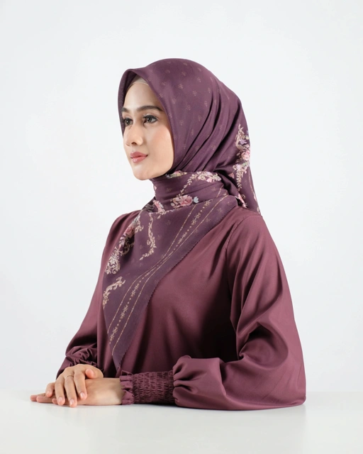 Image of Puspa Scarf - Maroon
