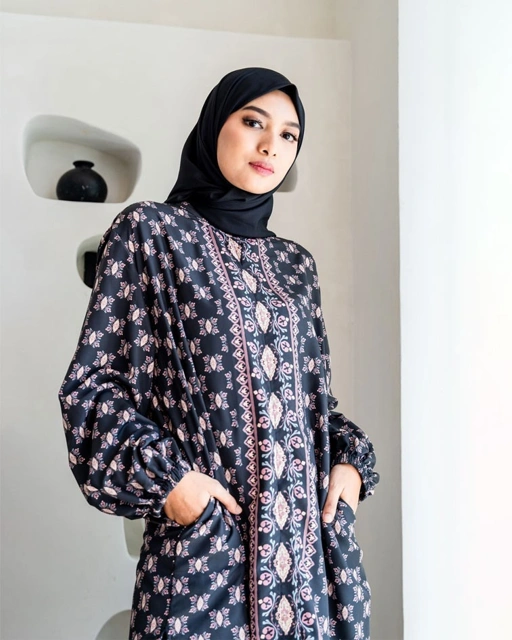 Image of Eshal - Emira Top Black