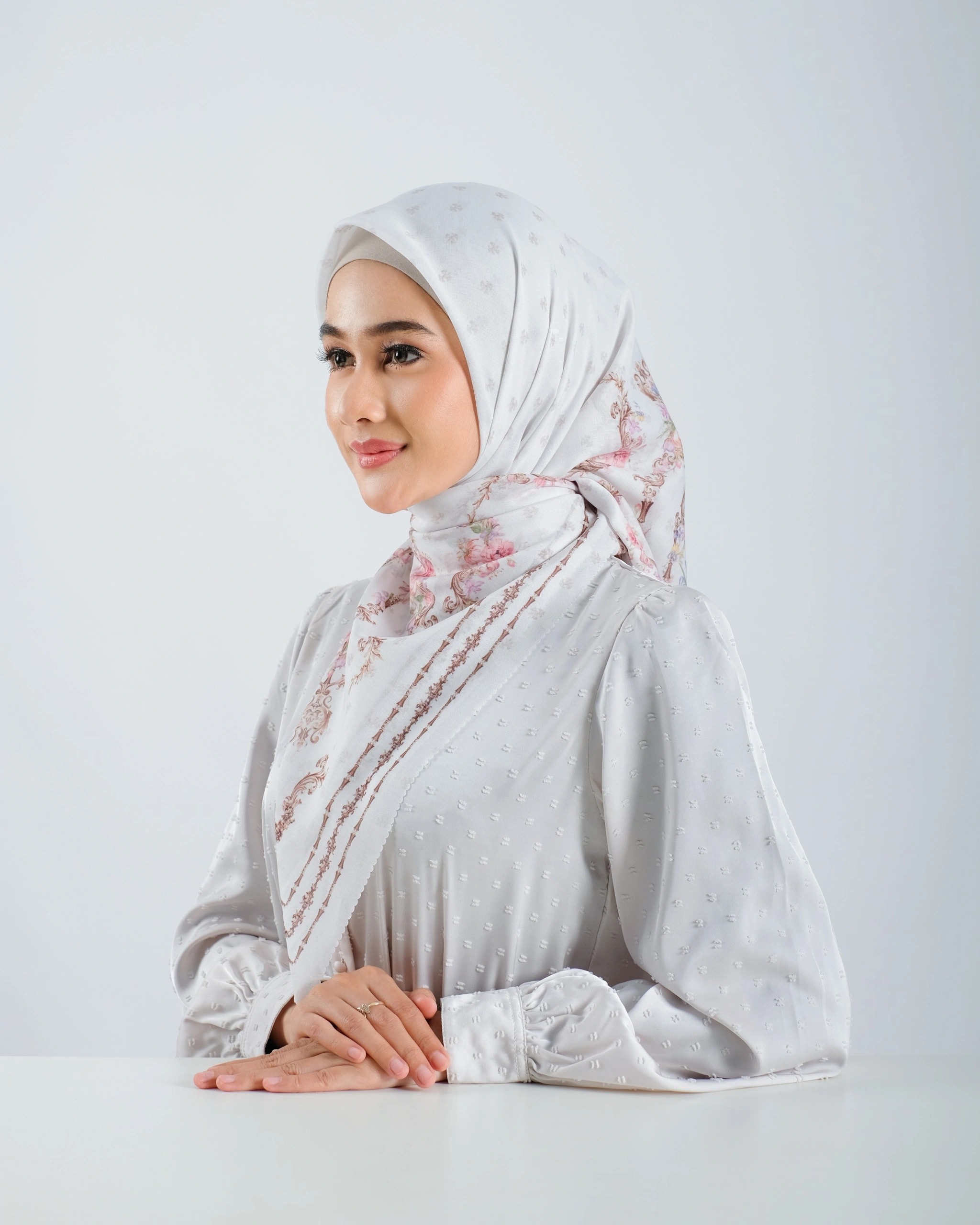 Puspa Scarf - Off White