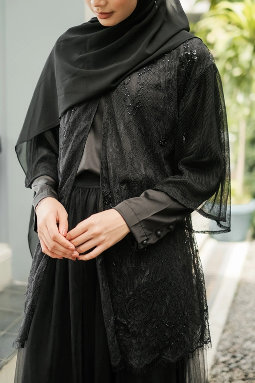 Image of Qanita Top - Black