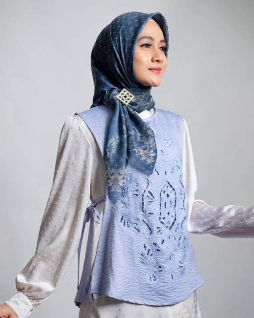 Image of Ellen Vest Powder Blue