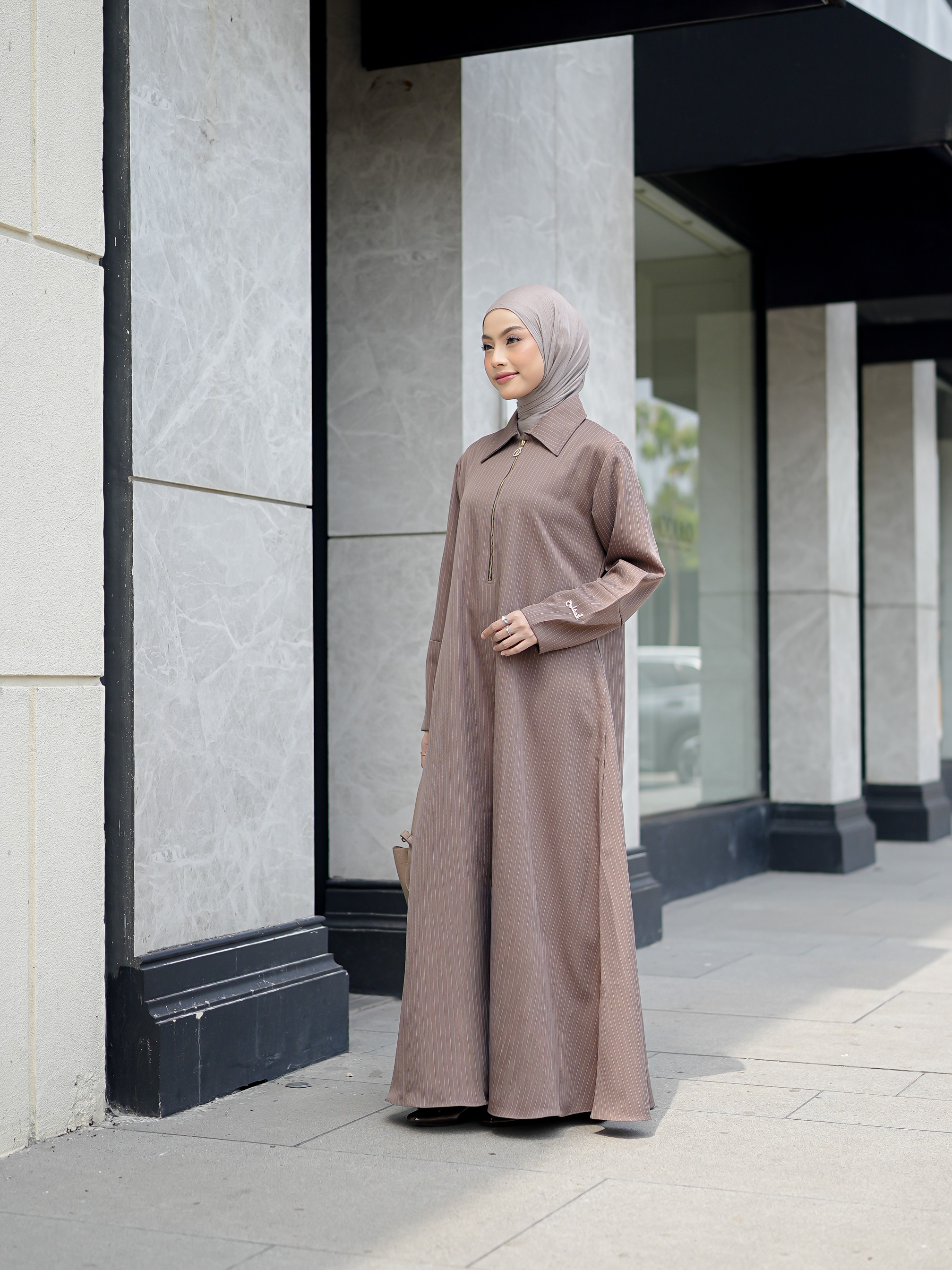 Elvara Dress