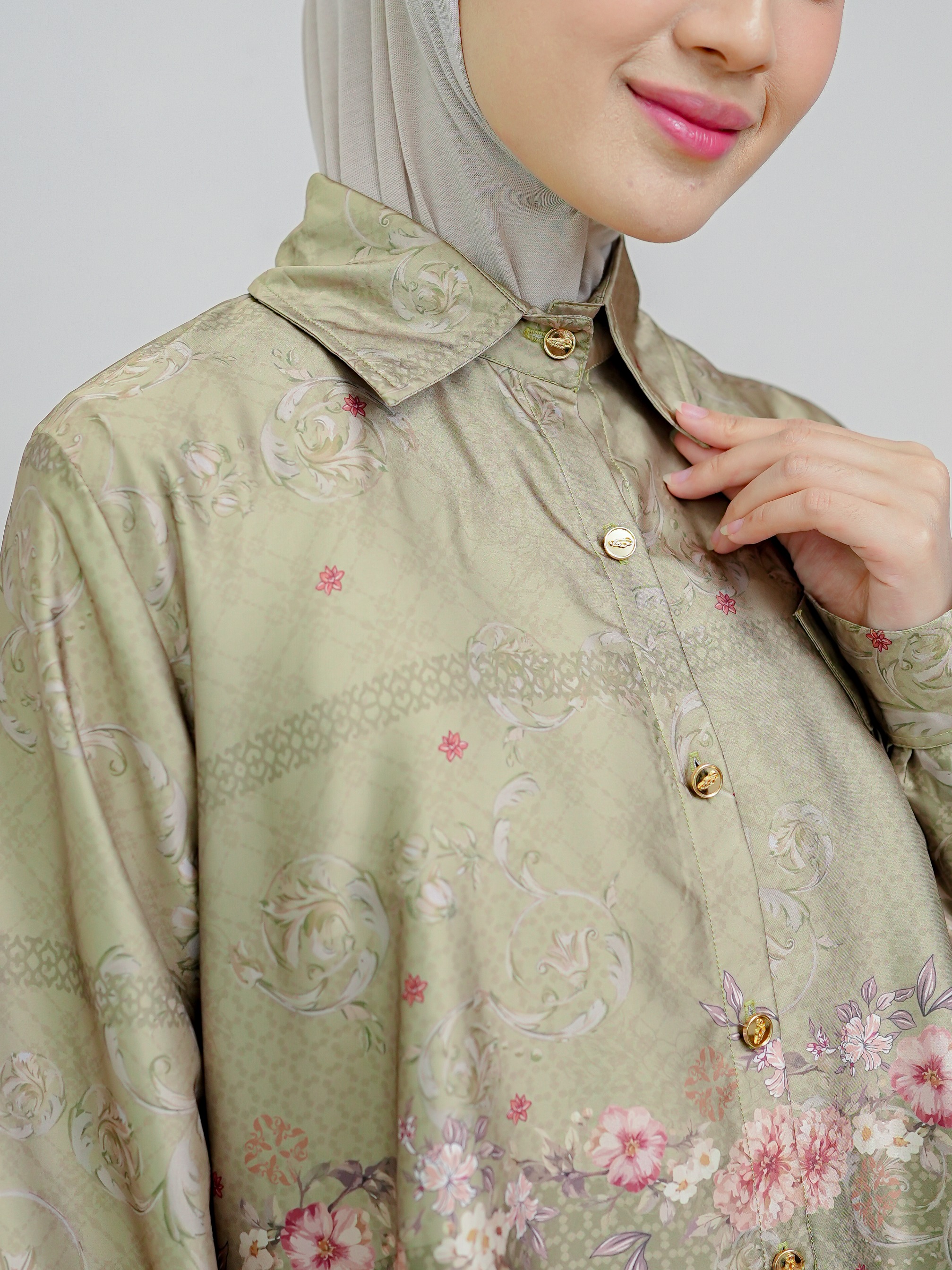 Navira Blouse