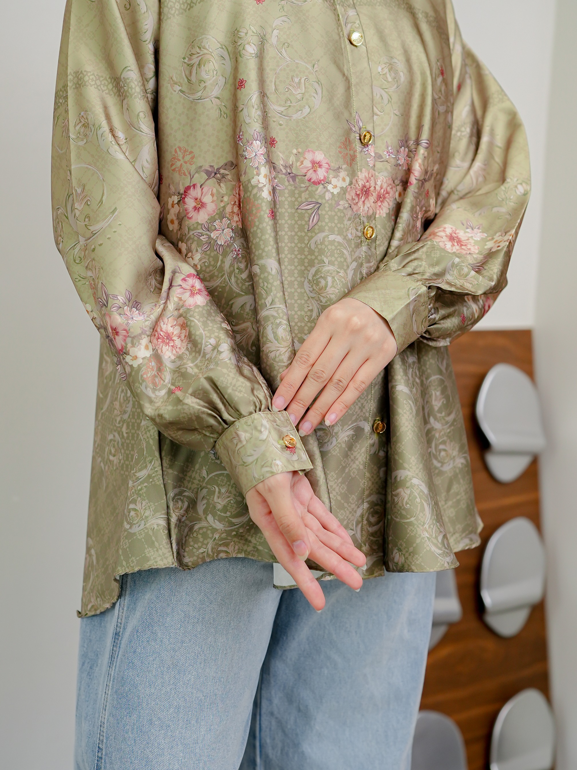 Navira Blouse
