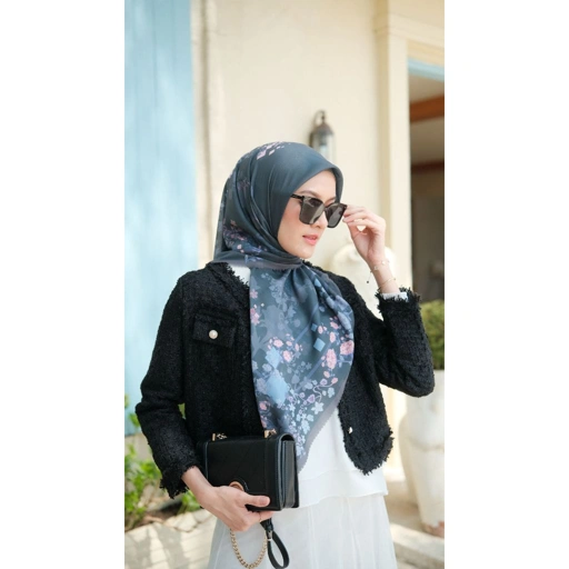 Image of Ermora Scarf