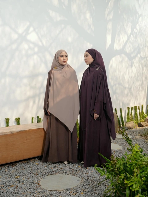 Ruqqaya Abaya