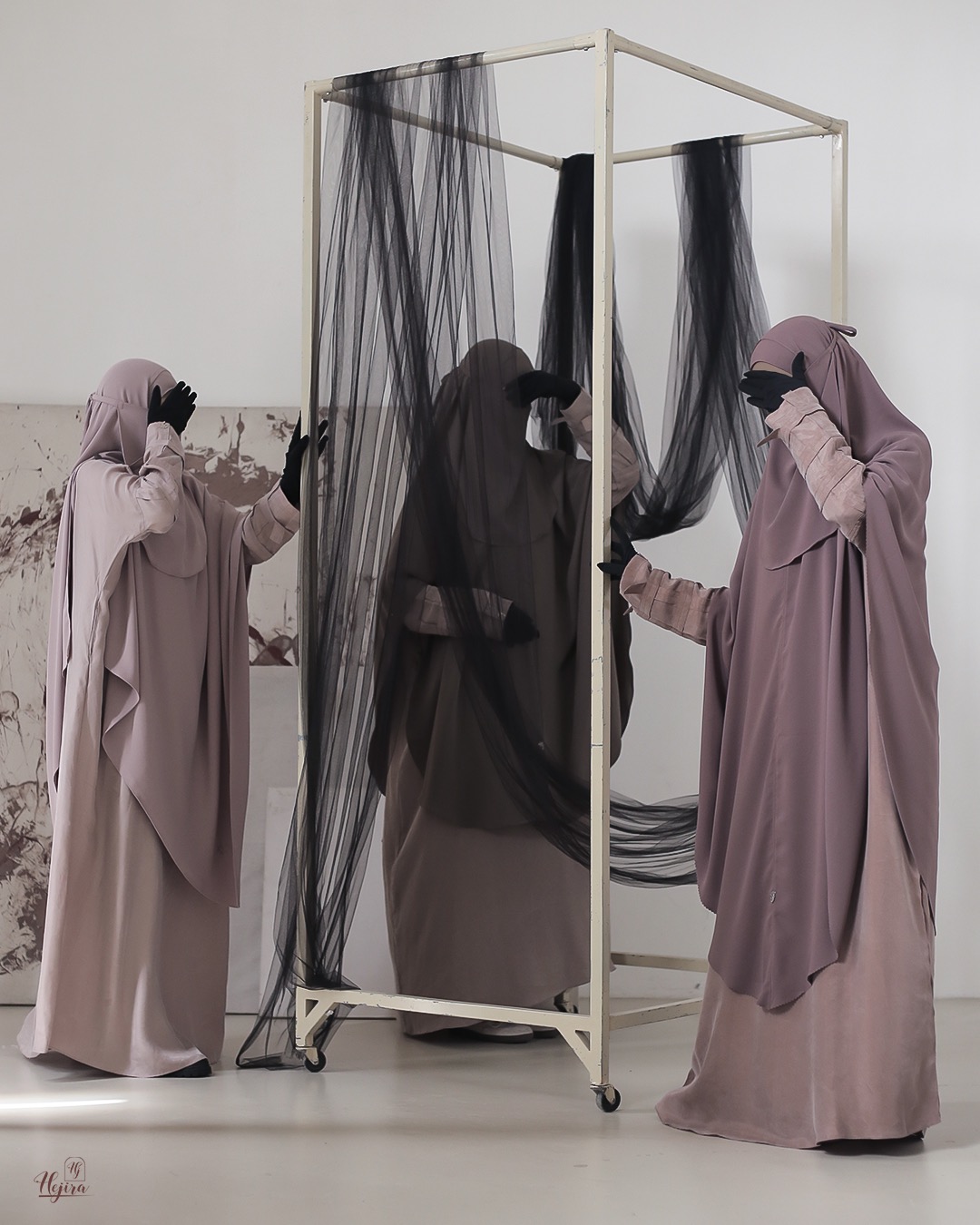 Hejira Nubuck Abaya