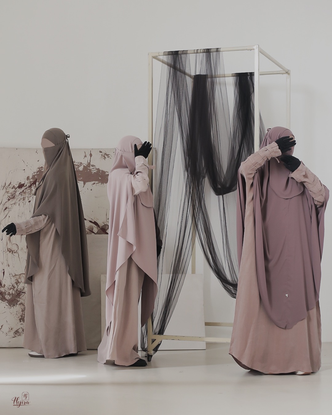 Hejira Nubuck Abaya