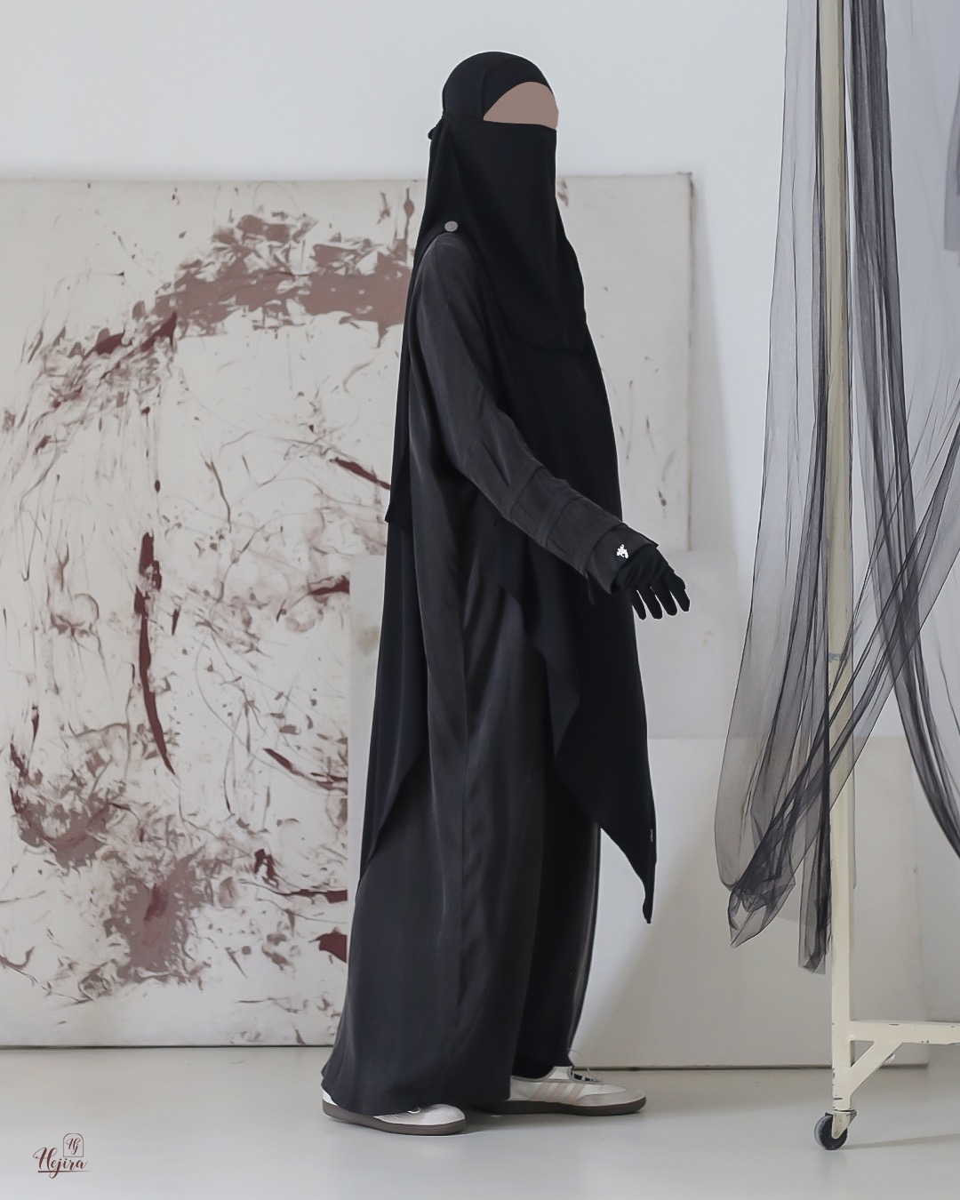 Hejira Nubuck Abaya