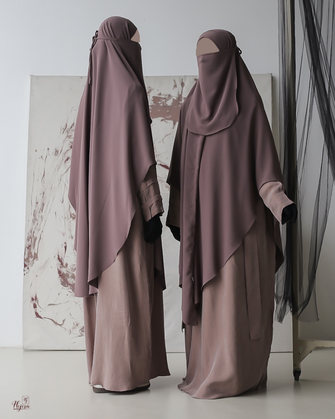 Hejira Nubuck Abaya