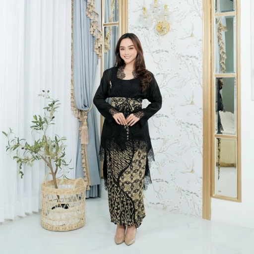 Image of One Set Amira