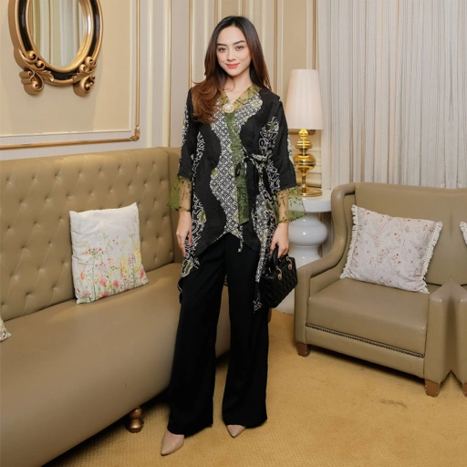 Image of Antari Blouse