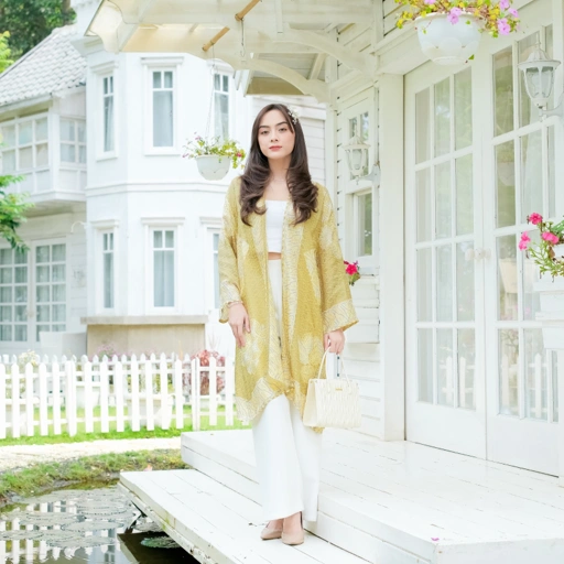 Image of Tania Outer