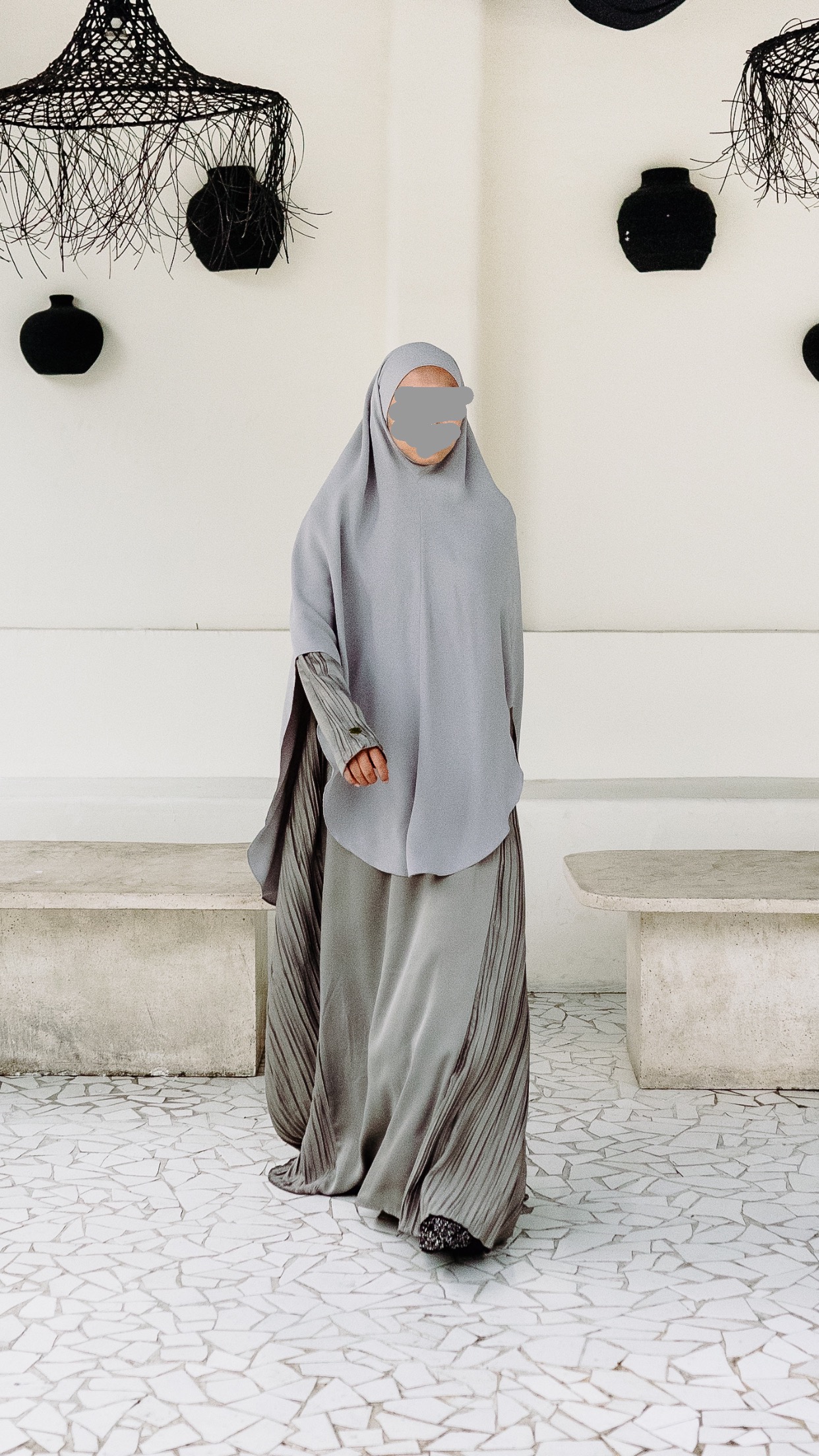 Rawdhah Abaya