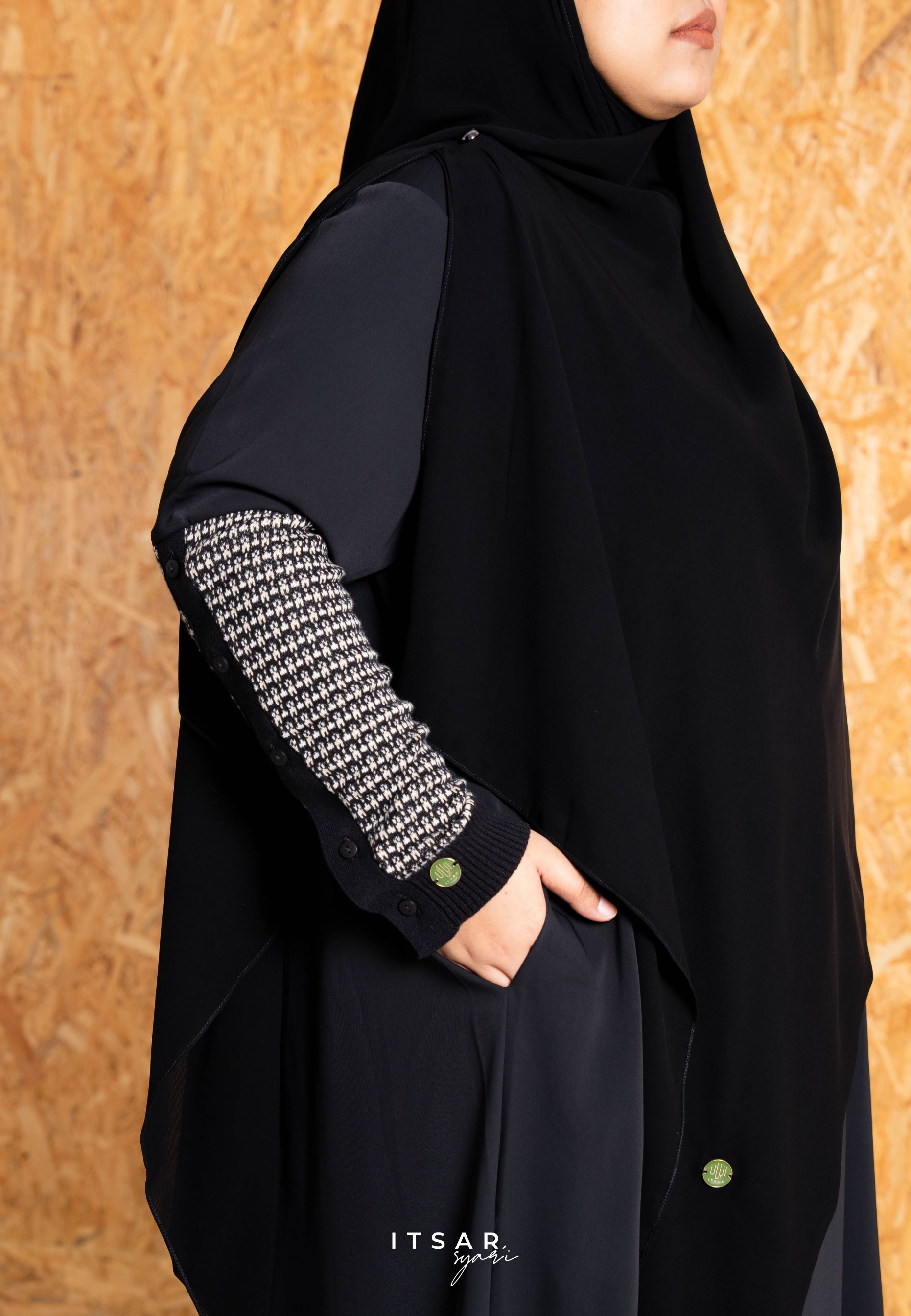Mecca Chic Knit Abaya