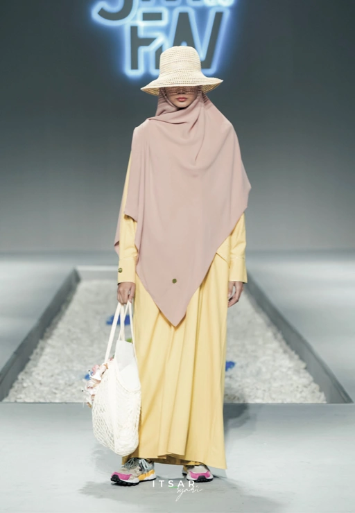 Image of Miribargo Abaya