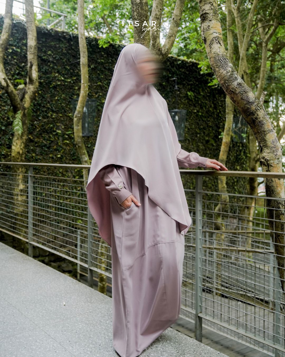 The Casa Basic Knit Abaya