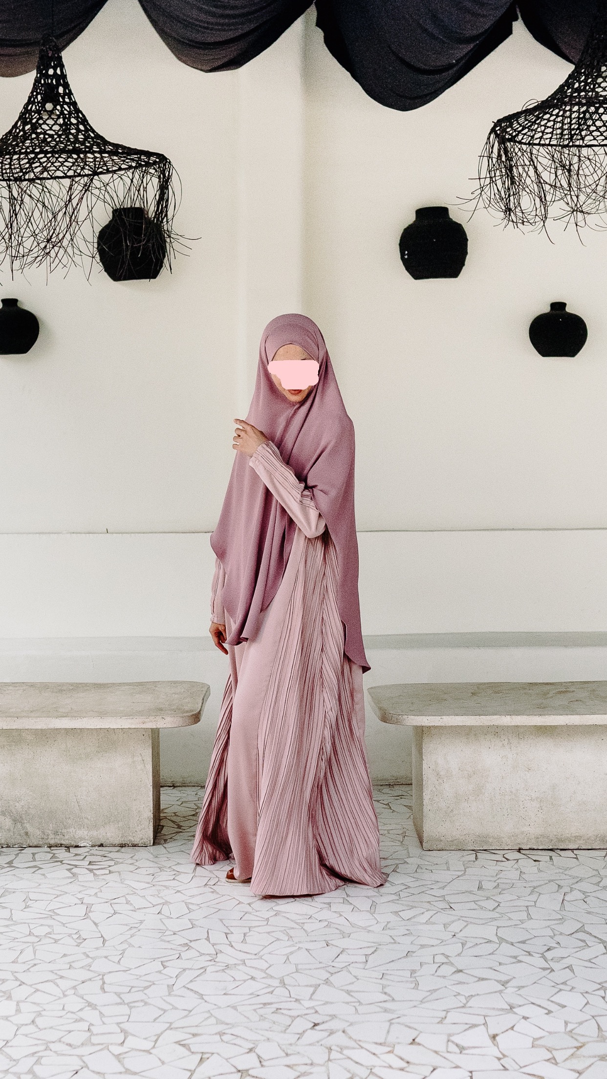 Rawdhah Abaya