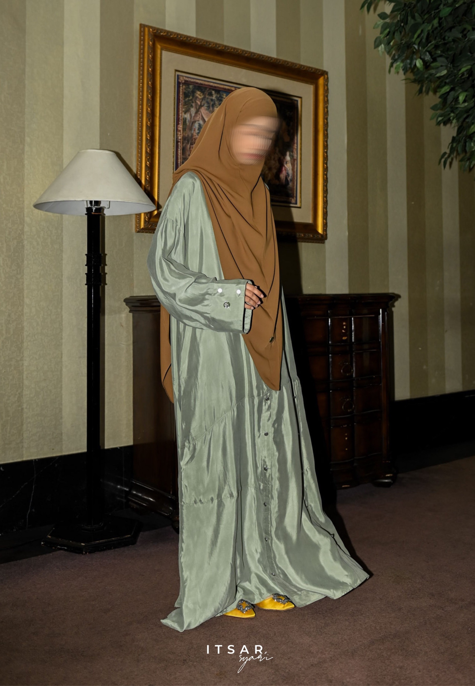 Shanum Abaya