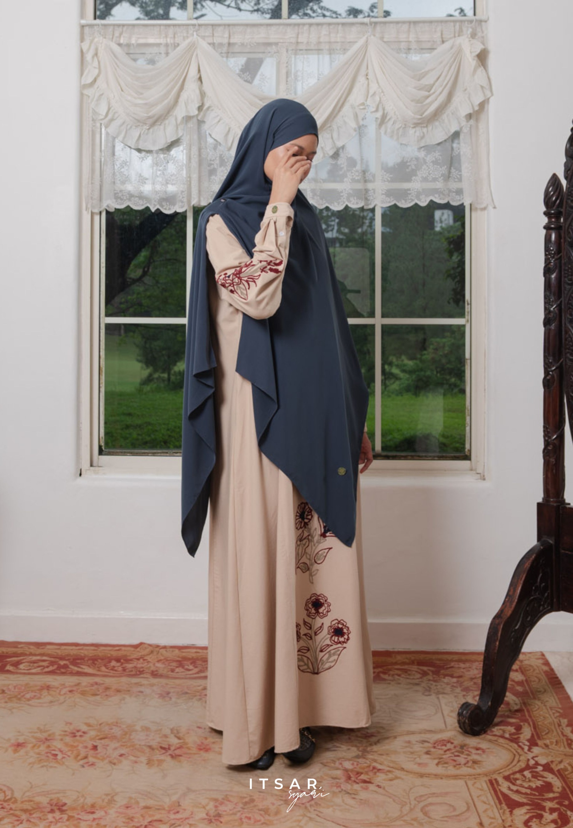 Mila Jardin Women Abaya - Jardin de Flores