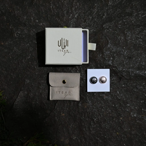 Image of Fey Magnetic Pin