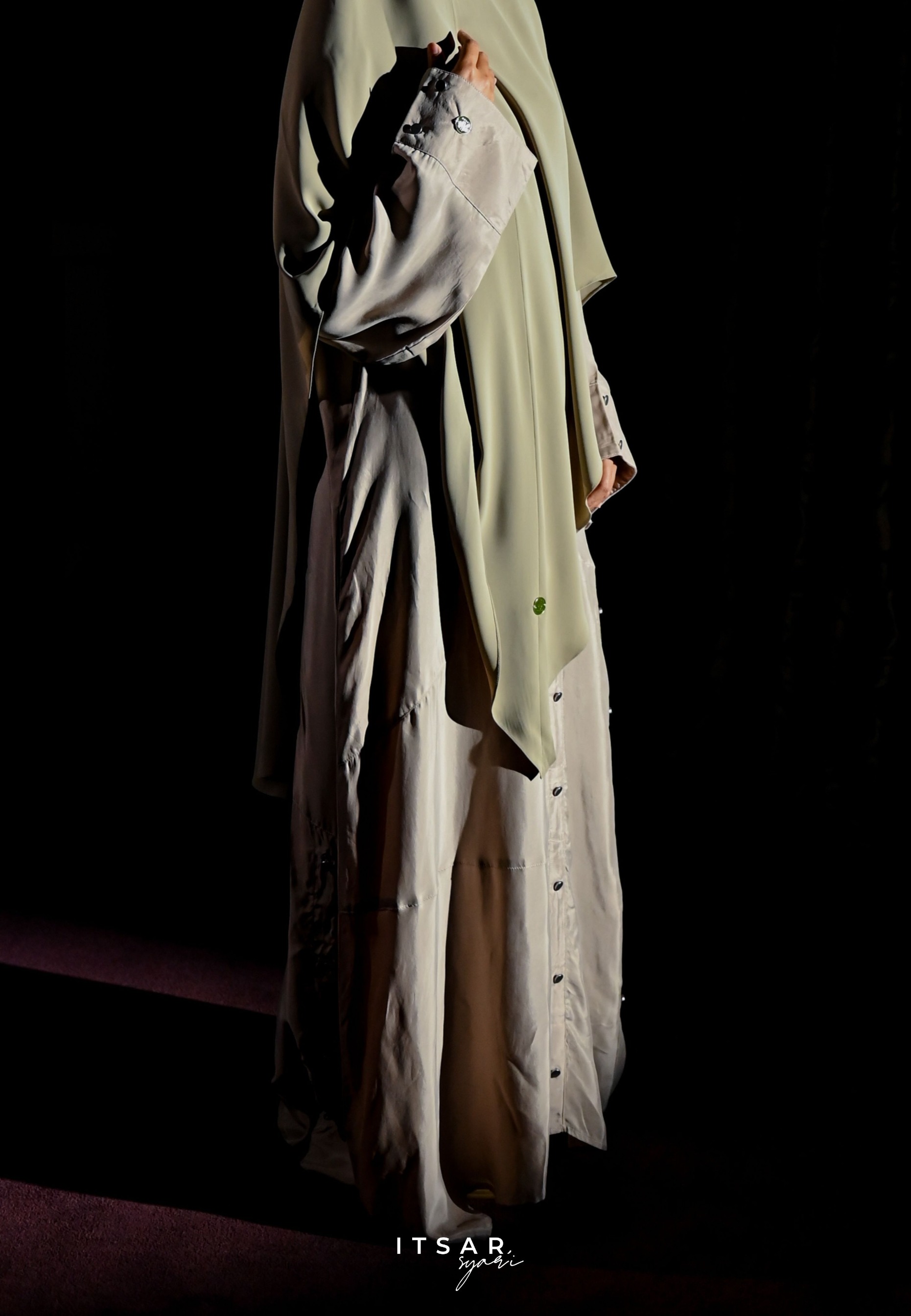 Shanum Abaya