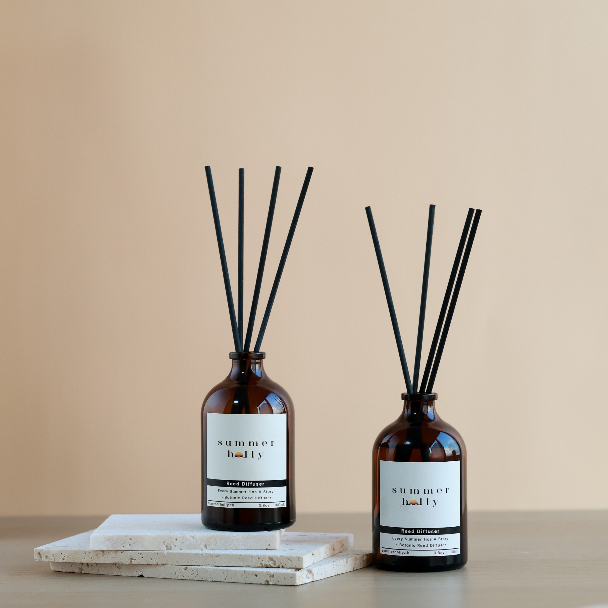 Reed diffuser ก้านไม้หอมกระจายกลิ่น 100ml สร้างบรรยากาศให้พื้นที่ของคุณ | Summer holly