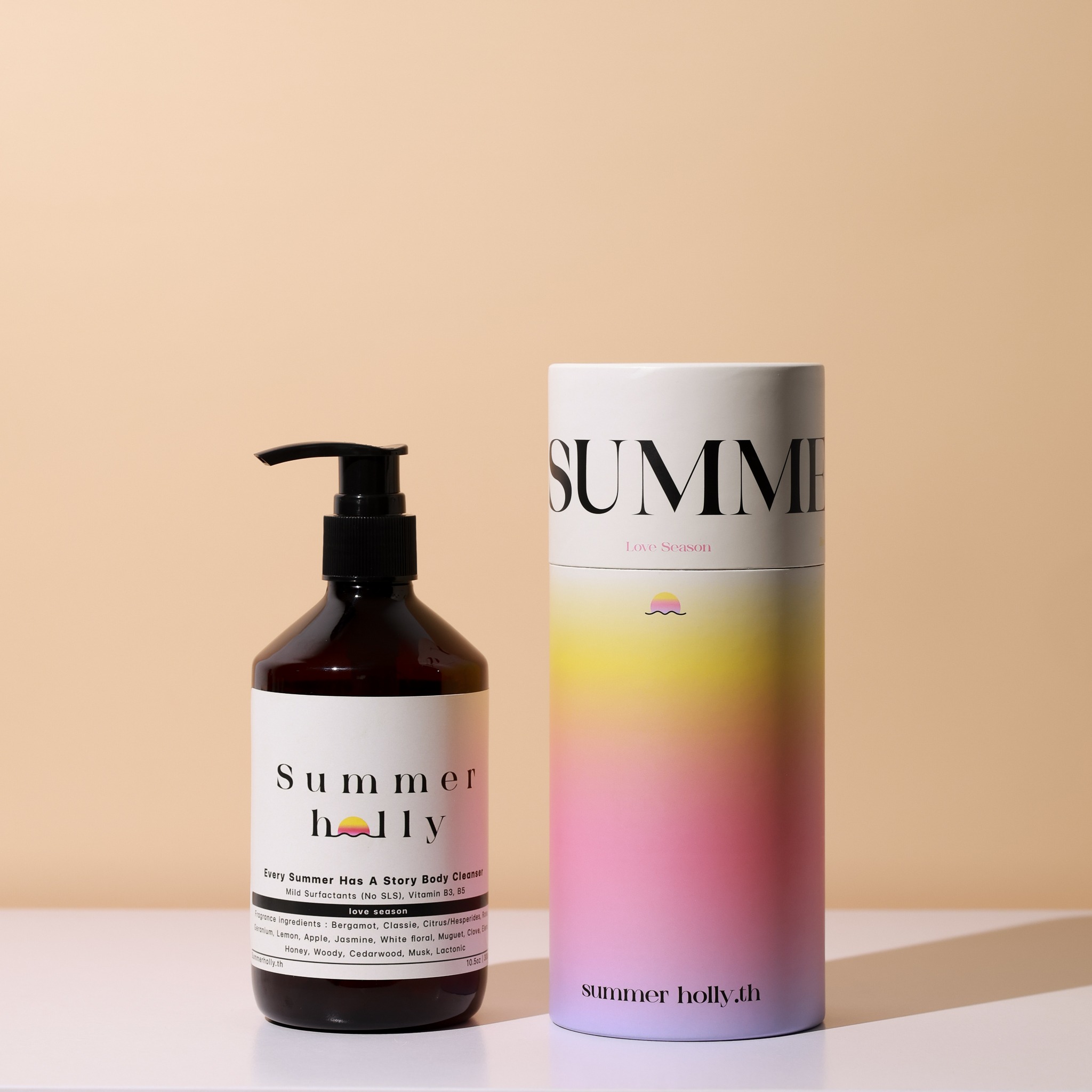 เจลอาบน้ำสูตรผิวนุ่มชุ่มชื้น มีวิตามิน B3,5 กลิ่น Beach please | Summer holly | Body cleanser