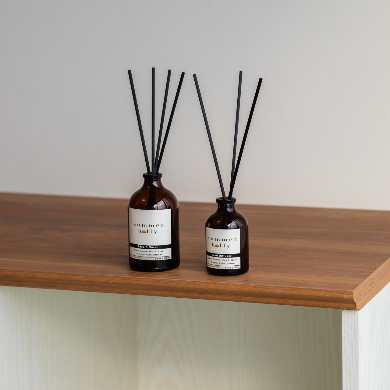 Reed diffuser ก้านไม้หอมกระจายกลิ่น 100ml สร้างบรรยากาศให้พื้นที่ของคุณ | Summer holly