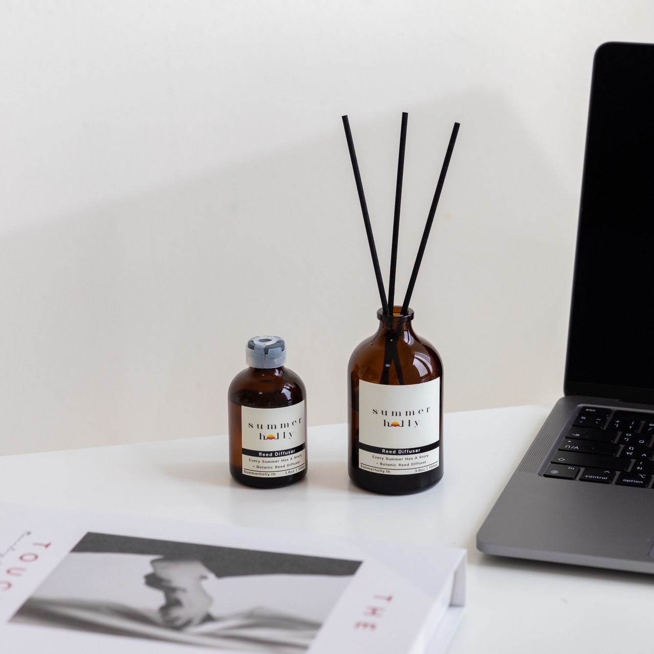 Reed diffuser ก้านไม้หอมกระจายกลิ่น 100ml สร้างบรรยากาศให้พื้นที่ของคุณ | Summer holly