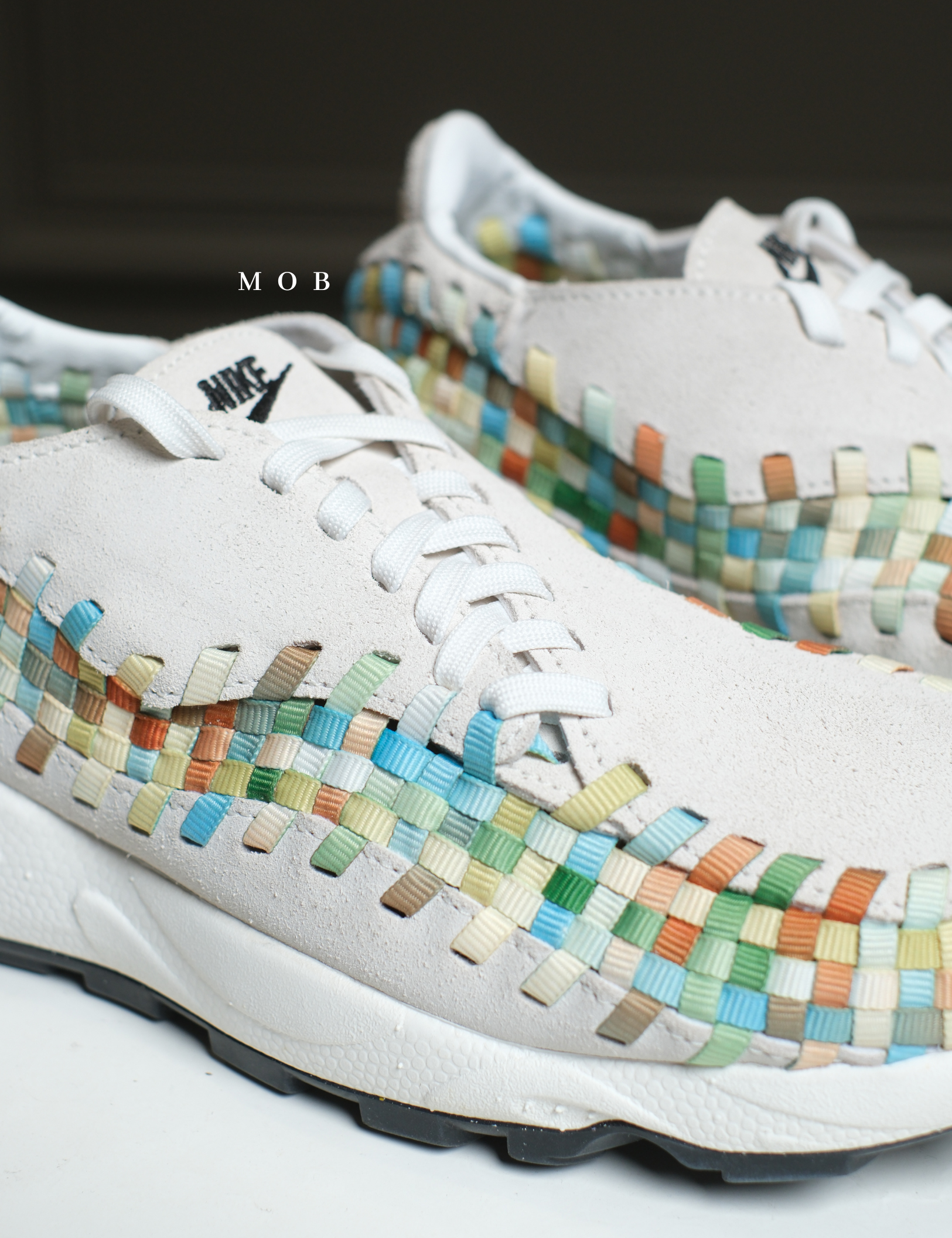 NKSSH03002C Air Footscape Woven Premium Shoes Summit White