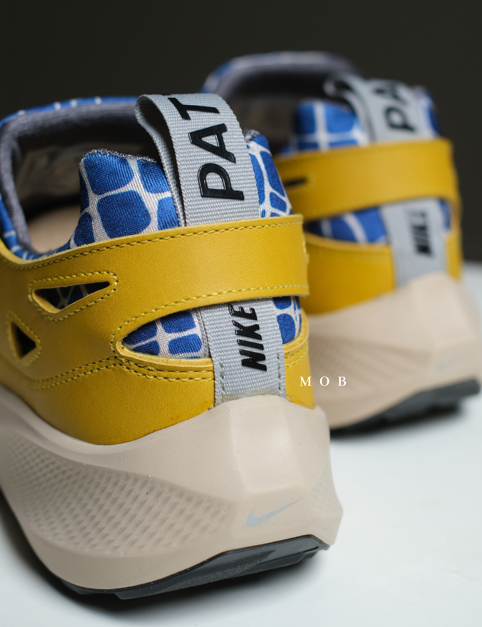 NKSSH03025A Patta x Air Huarache 20Y24 Shoes Saffron Quartz