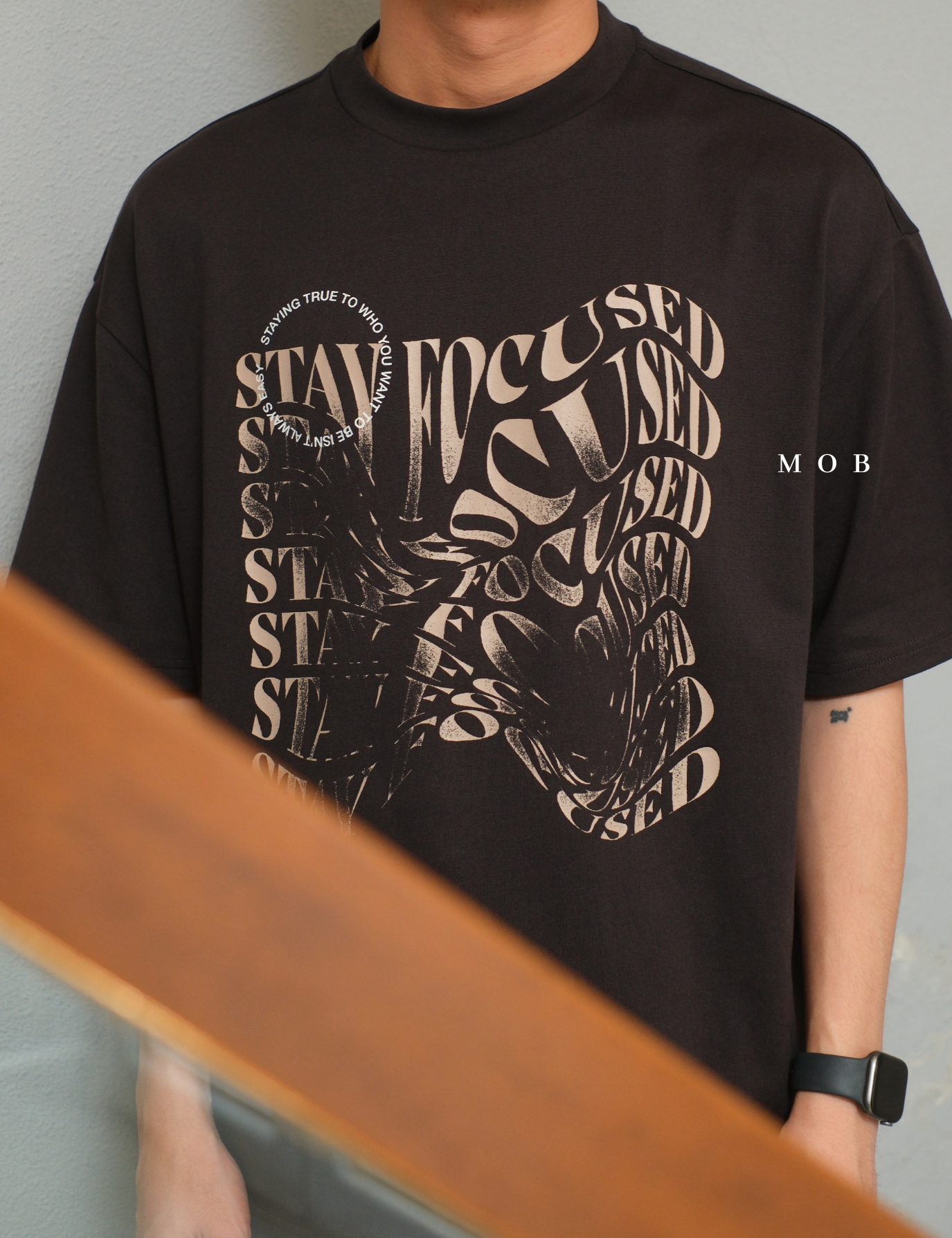 MODSST01004 Oversized Stay Focused Graphic SS Tee Dark Brown