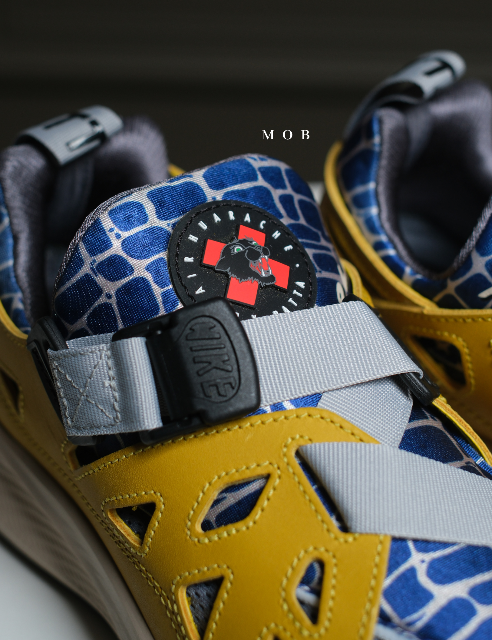 NKSSH03025A Patta x Air Huarache 20Y24 Shoes Saffron Quartz