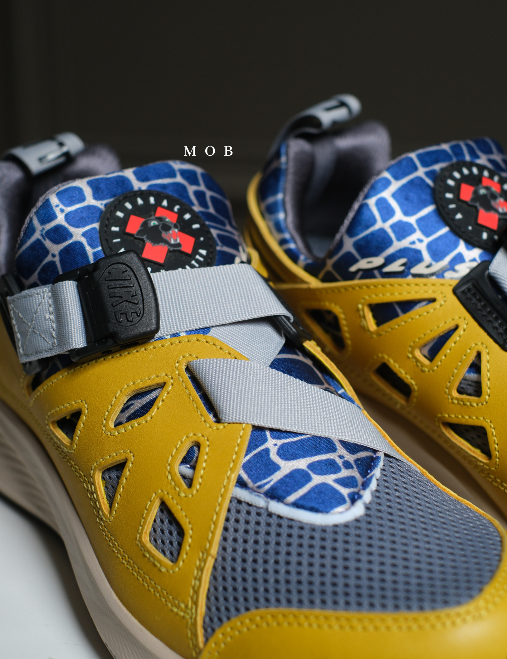 NKSSH03025A Patta x Air Huarache 20Y24 Shoes Saffron Quartz