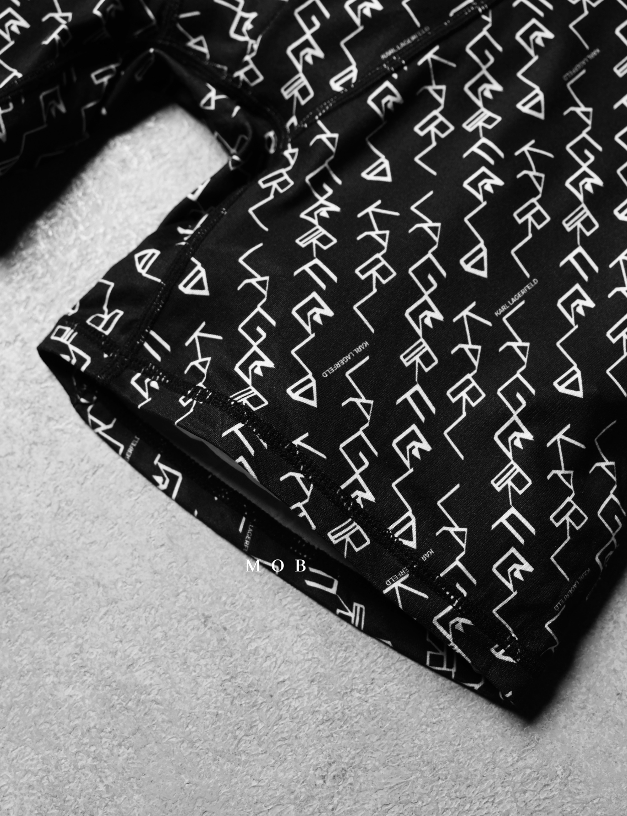 KRLB01018 Script Pattern Boxer Black (Black Waist)